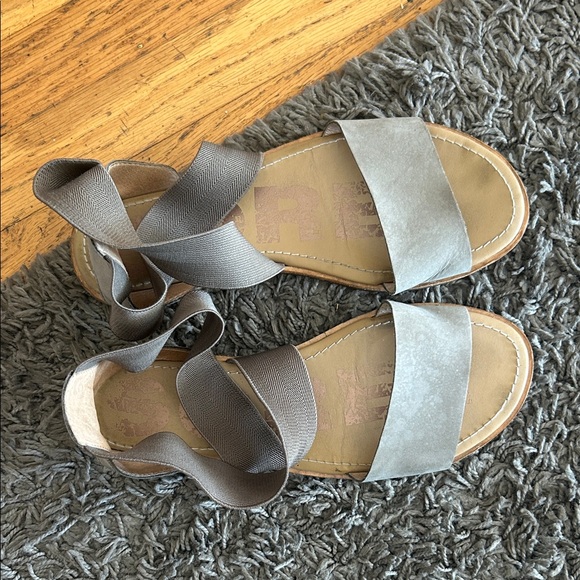 SOREL Women's Ella Strappy Flat Sandals Size 8 - Picture 4 of 11